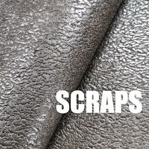 Scrap Kork Stoff grau eingraviertes Muster - portugiesischer Kork-Leder Stoff