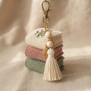 Crochet Book Stack Keychain Pattern, Mini Book Bag Charm, Cute Handmade Crochet Accessory, Beginner PDF Pattern, Digital Download