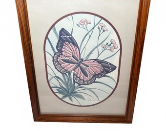 Cuadro enmarcado firmado por Paul C Connor con diseño de mariposa, estilo vintage cottagecore, naturaleza y madera, 12x15