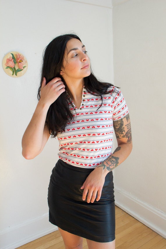 Vintage || 1960s Heart Tee || Knit Top