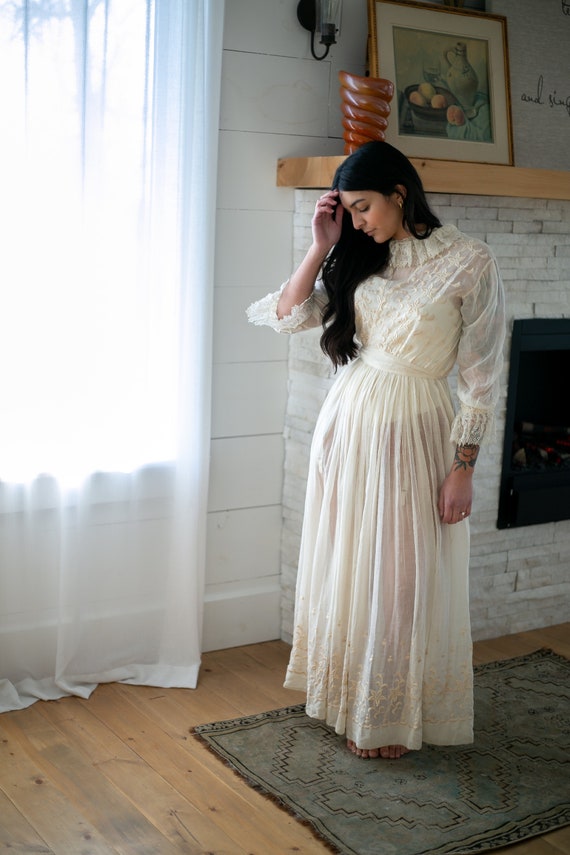 Antique Bridal Gown | Pierrot Collar