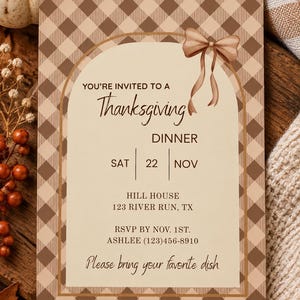 Sjabloon voor een uitnodiging voor een Thanksgiving-diner, rustieke bruin-ruitjes herfstuitnodiging, uitnodiging voor een potluck met vrienden, bewerkbare digitale download via Canva.