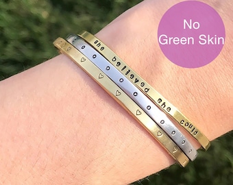 Pulsera tipo brazalete delicada y personalizada en bronce auténtico, cobre, latón, níquel, NuGold o aluminio.