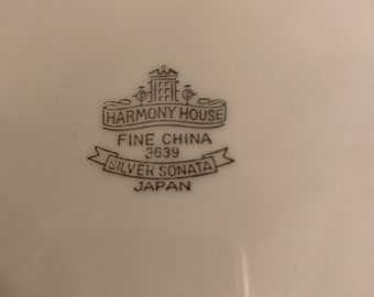 Harmony House Silver Sonata 7 Piece Service for Four Scalloped