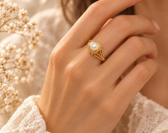 Guldsignetring, vit oval ring i vintagestil, utsmyckade viktorianska inspirerade smycken, nätt statementring present till henne