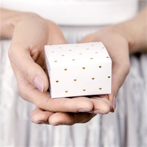 White Wedding Favor Boxes: Gold Heart Party Gift Box (10 pc)