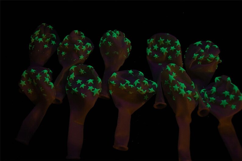 make glow in the dark balloons