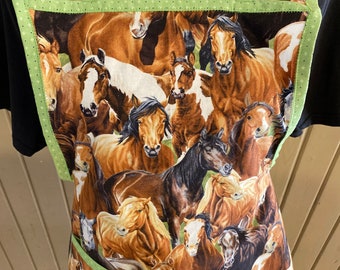 Apron with horse theme, horse gift, women’s apron, birthday gift, horse lovers gift, Horse Apron, vintage style apron m, retro style apron.