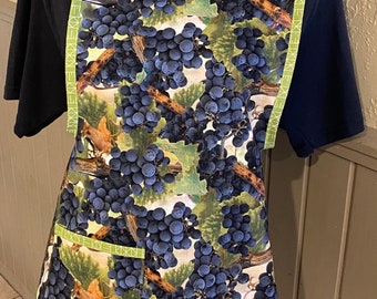 Apron with grape/wine theme