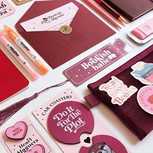 Red Color Bookish Bundle, Romantic Bookish Set, Pink Reading Accessories, Red Aesthetic Stationery Set, Bookish Gift Box