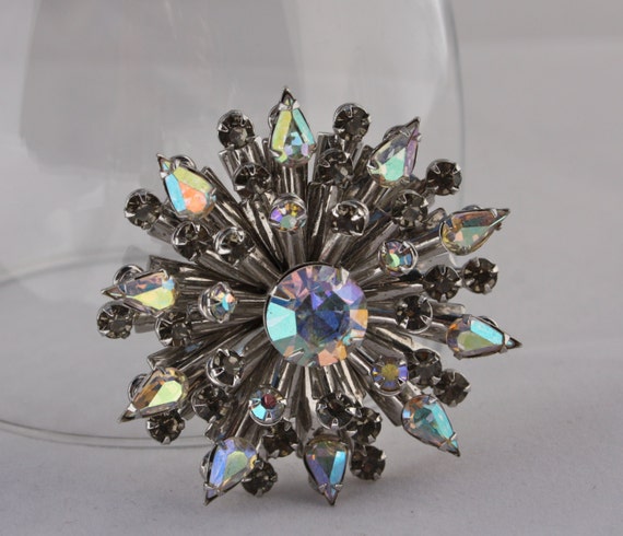 Vintage  Rhinestone brooch - image 2