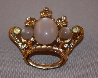 Vintage Brooch Crown duo