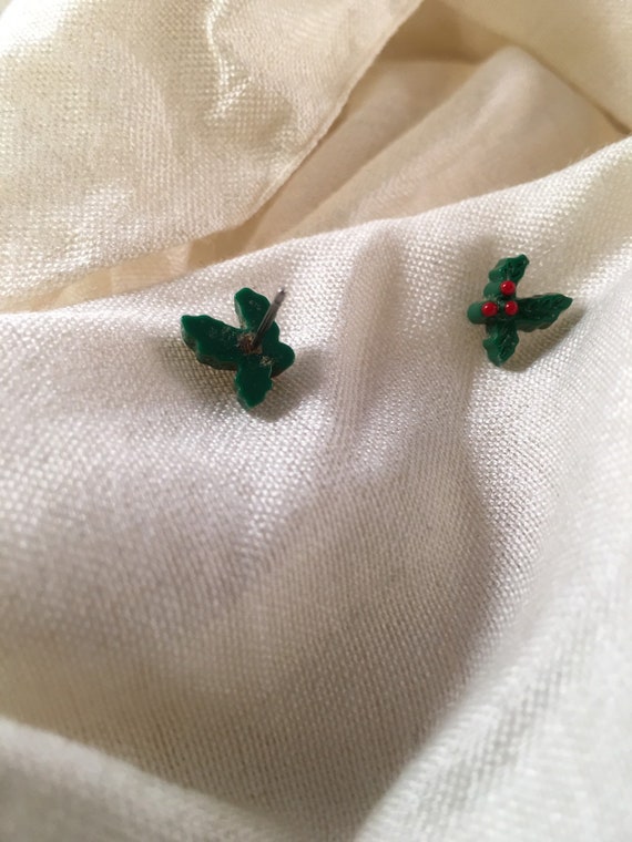 Vintage Holiday- Mistletoe earrings - image 2