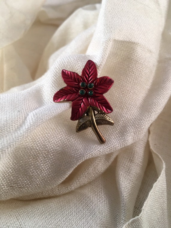 Vintage Holiday- Poinsettia pin