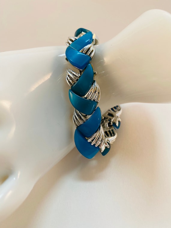 Lucite blue vintage bracelet Coro