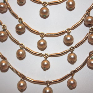 Vintage necklace faux pearl image 1