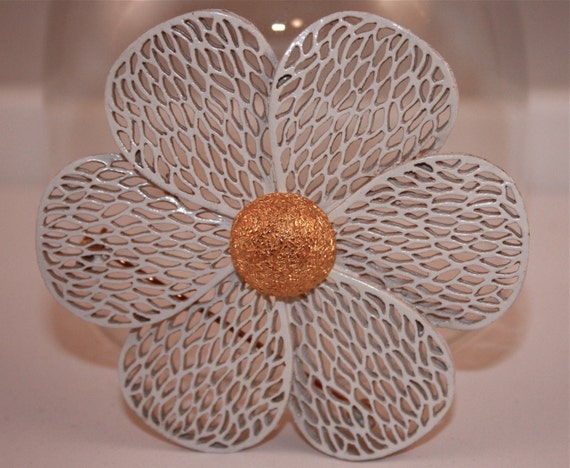 Daisy Flower Brooch - image 4