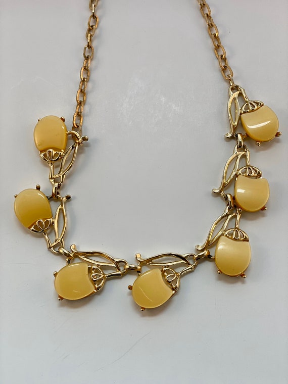 Yellow Lucite and gold choker necklace