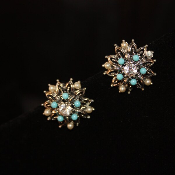 Vintage earrings rhinestone and turquoise color stones