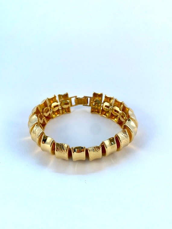 Gold chain bracelet vintage Monet - image 1