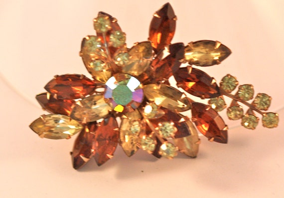 Vintage brooch rhinestone topaz - image 1