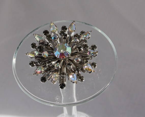 Vintage  Rhinestone brooch - image 4