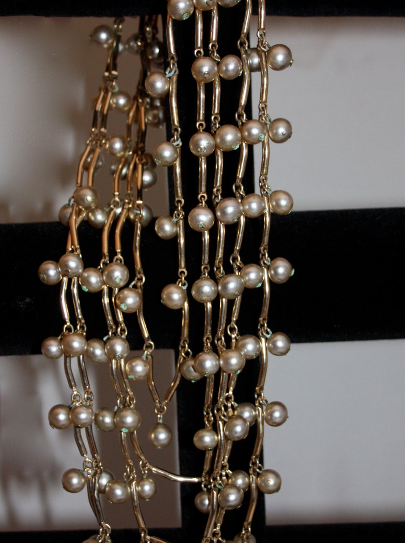 Vintage necklace faux pearl image 3