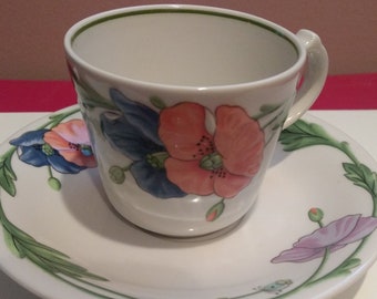 Villeroy & Boch flat cup and saucer, Amapola pattern, free ship