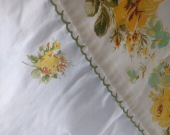 Vintage Marvelaire Springmaid sheet, yellow roses