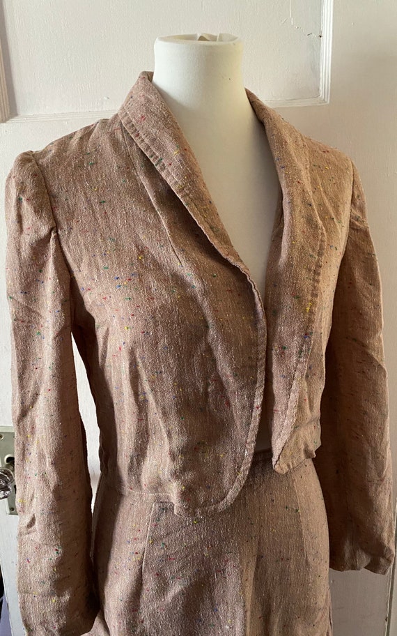 Tan and Multicolored Lightweight Skirt Suit - image 5