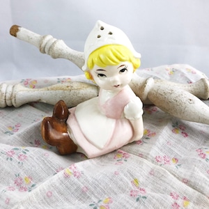 Vintage Dutch Girl Shaker