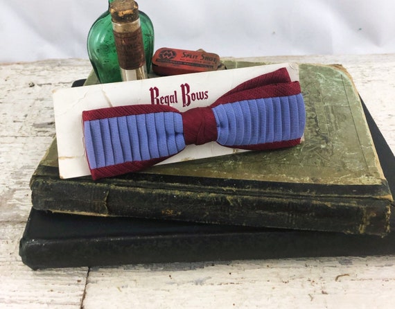 1950s Jet NYC Grey Pink Blue Mid Century Swirl Embroidered Clip On Bowtie