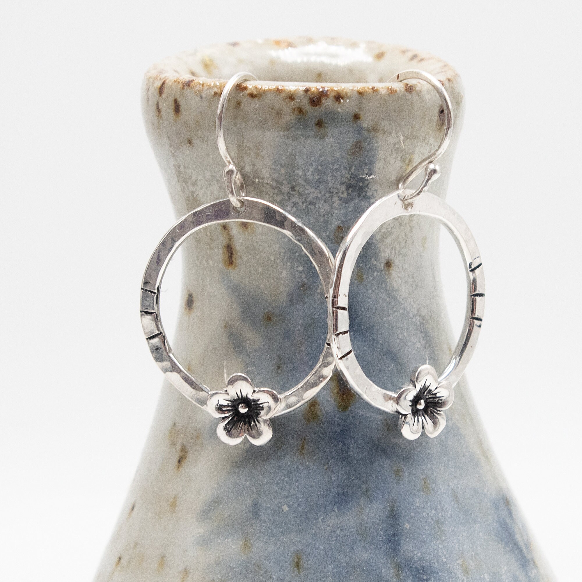 12 Pieces Silver Plated w Daisy Flower Embellishment 14x9mm Leverback