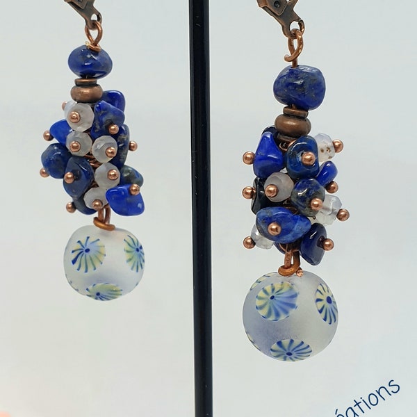 Boucles d'oreilles perles agate perles chips lapis lazuli apprêts cuivre.