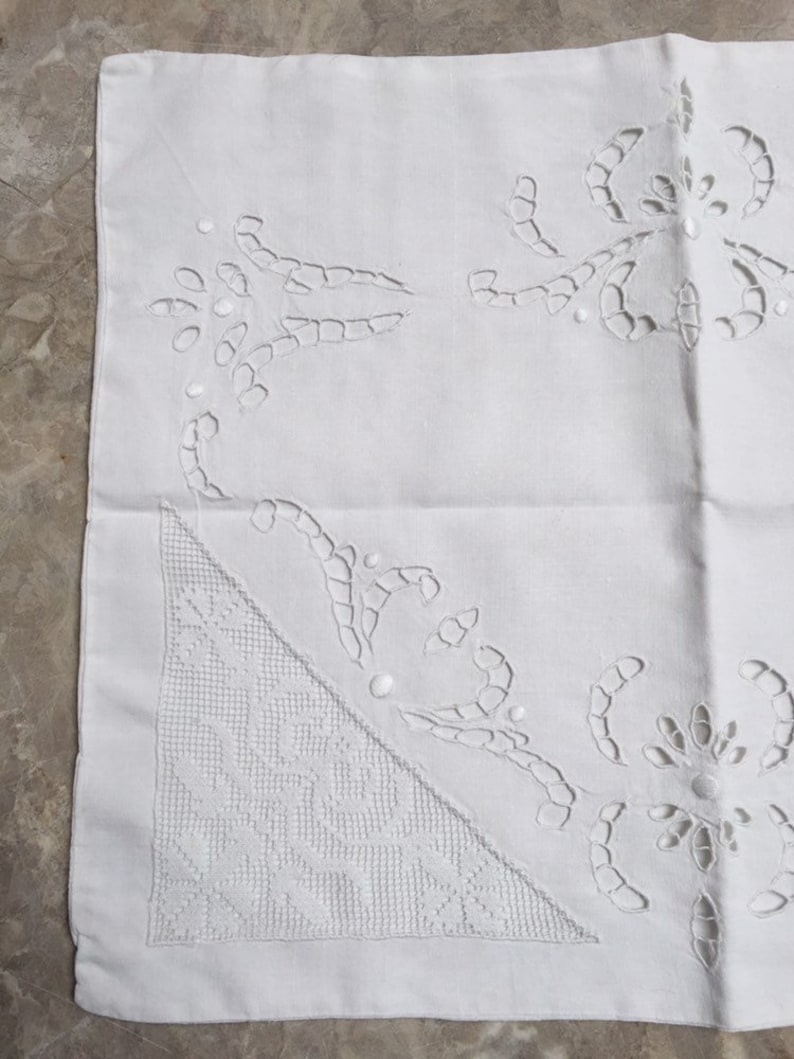 Antique pillowcase pillowslip cover handmade fine linen lace Richelieu baby cushion white shabby chic sofa seat bourgeoise home boudoir deco
