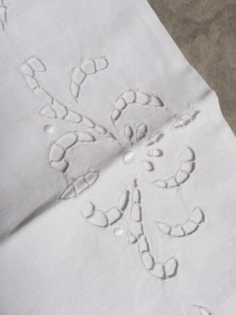Antique pillowcase pillowslip cover handmade fine linen lace Richelieu baby cushion white shabby chic sofa seat bourgeoise home boudoir deco