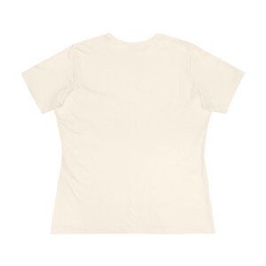 T-shirt femme « Elle l’a construit, elle n’est pas née chanceuse », cadeau pour entrepreneuse, t-shirt à message gravé sur lino, TINNKEO image 6