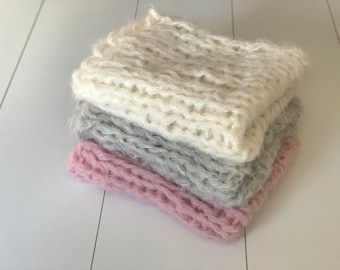 Super fluffy and airy chunky knit blanket layer softest ever Newborn photo props pastel colours blanket basket stuffer