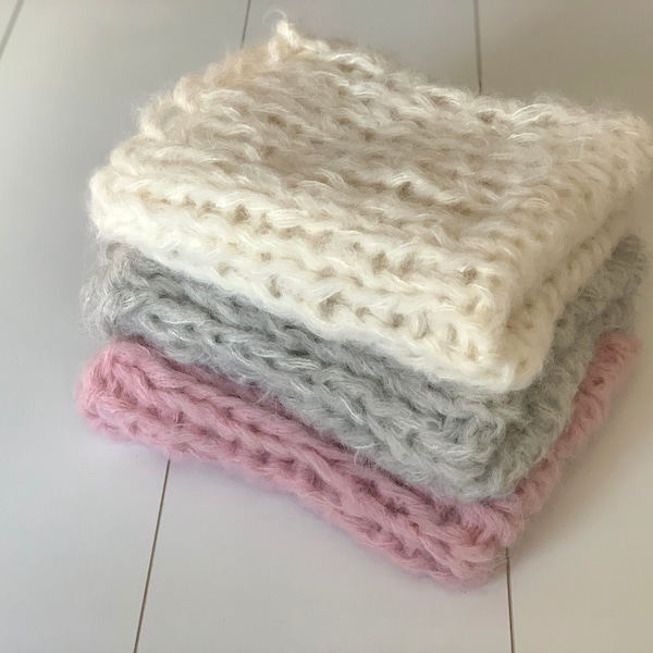 Super fluffy and airy chunky knit blanket layer softest ever Newborn photo props pastel colours blanket basket stuffer