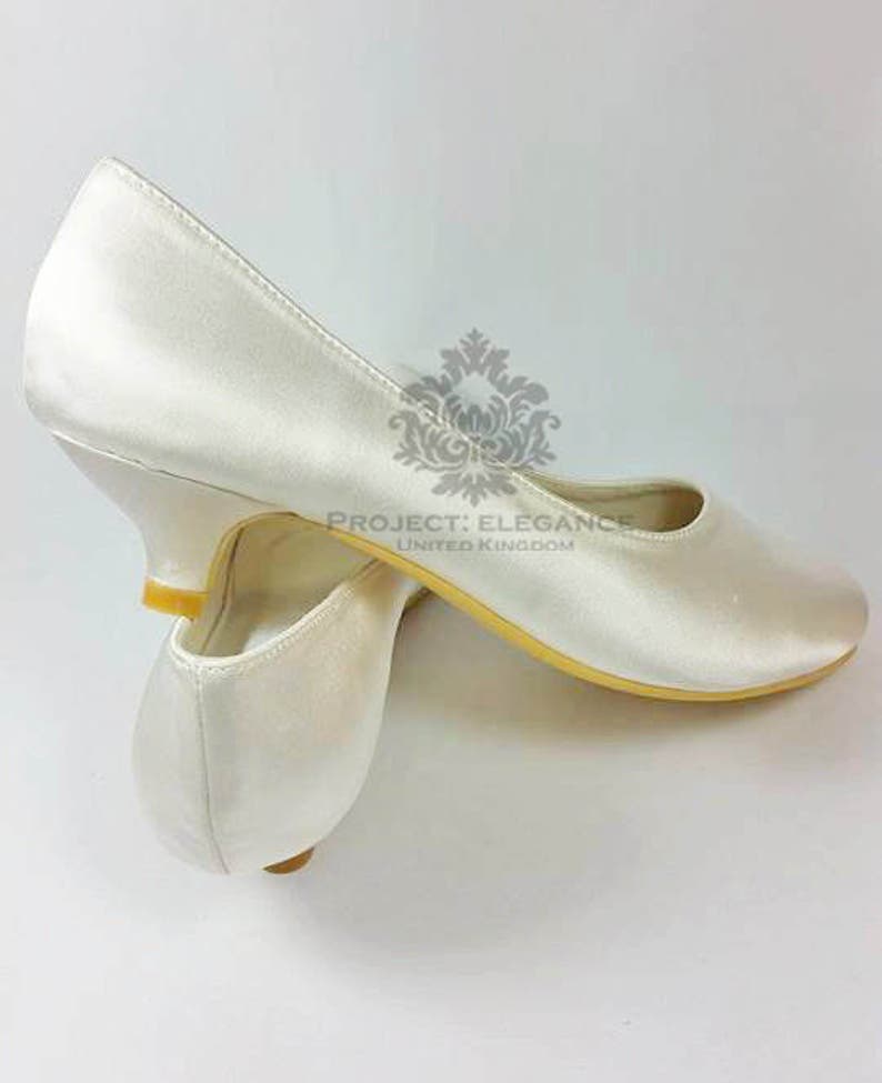 closed toe 1 inch heels