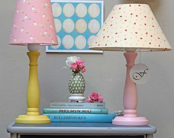 Geese and ladybugs - children's room lights in pink and yellow