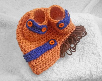 Bronco beanie with hair and matching crochet booties