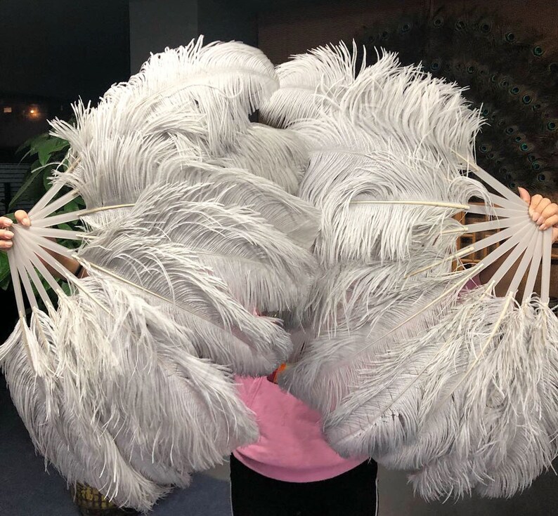 A pair light grey single layer Ostrich Feather Fan Burlesque set of 2 fans with Travel leather Bag