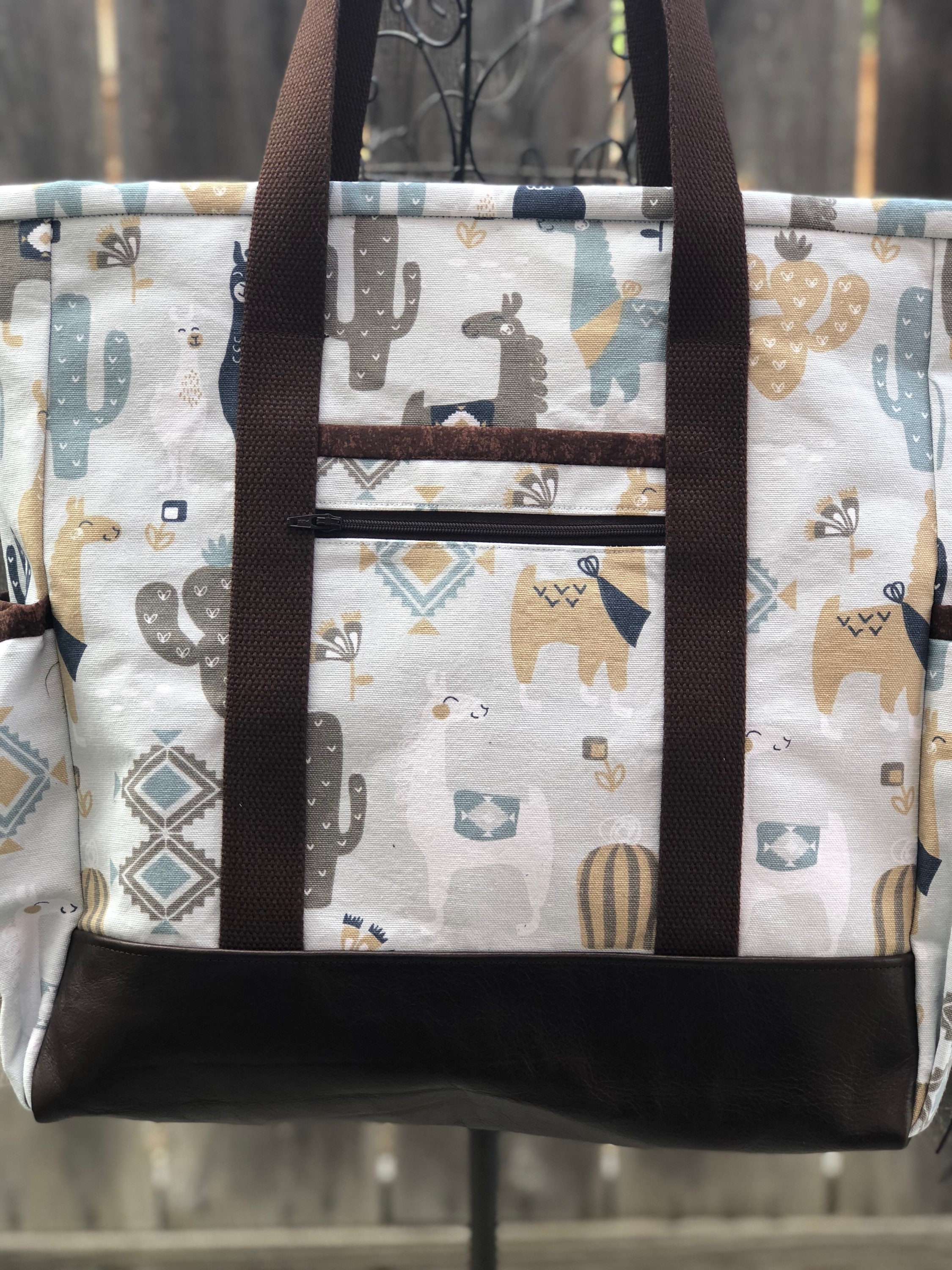 pocket nurse tote