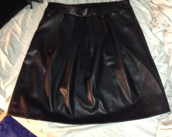 pleather skirt 6x6