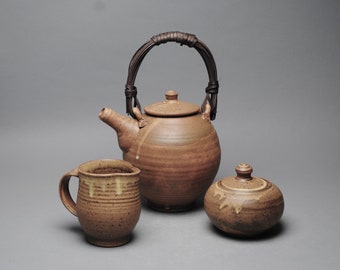 Clay Teapot Set with Cane Handle W 46