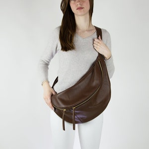 Damen Braune Leder Sling Bag , Große Crossbody Fanny Pack , Slouchy Bum Bag - Übergroße Ledertasche - Braune slouchy Handtaschen -Geschenk für sie