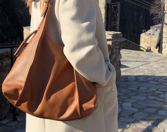 Tan leather hobo bag - Camel hobo purse - Soft women's leather handbags - Tan shoulder bag - Hobo bag with zipper - Slouchy handbags - Gift