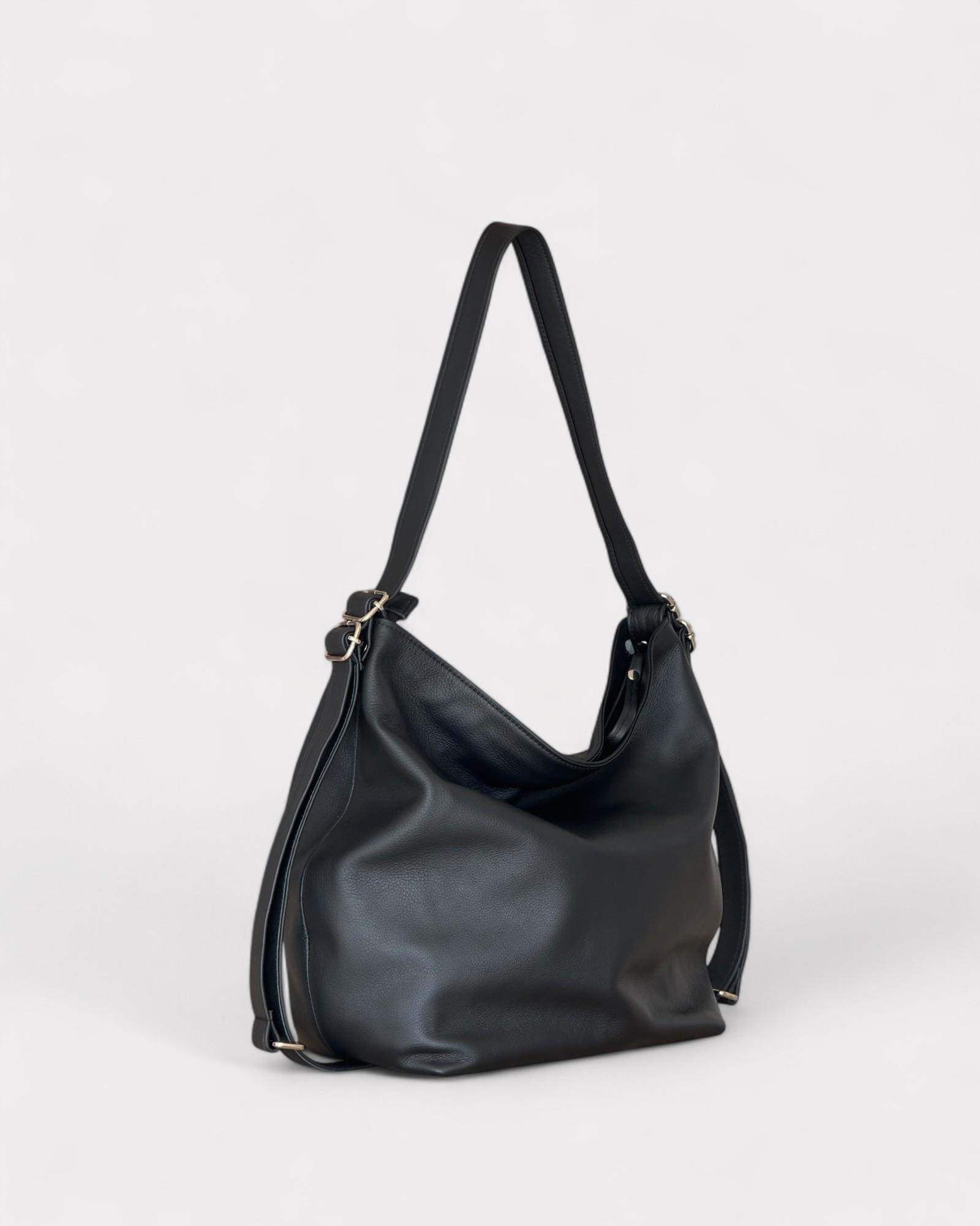 NWT New Hobo Appeal Convertible Backpack Purse Black Leather Retired Rare Peek-A-Boo Vegan Leather Convertible Hobo Backpack 2.0 in  main image 3