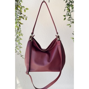Slouchy Frauen Umhängetasche aus weichem rotem Leder - Crossbody Hobo Geldbörse - Rote Ledertasche - Weiche und slouchy rote Handtasche - Leder Hobo Bag